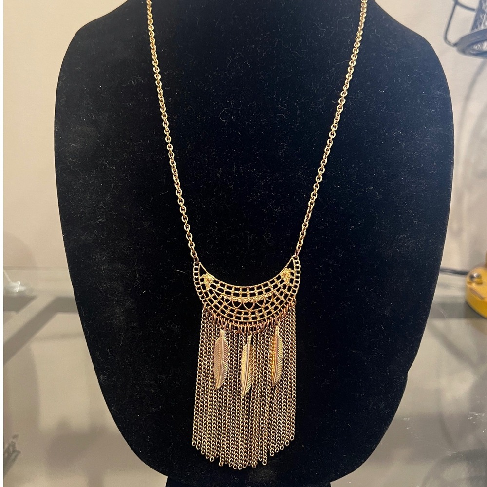 Boho‎ Gold Tone Feather Fringe Crescent Bib Long Necklace Vtg Style 40"